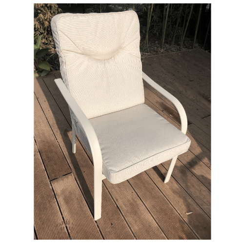 Giove Stuhl Sessel aus cremefarbenem Metall cm 67x57x92 mit Ecru-Kissen für Garten im Freien